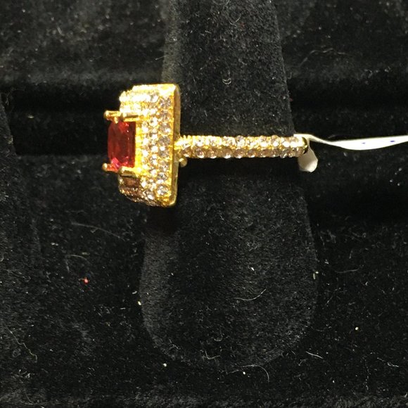 ring - Picture 2 of 5